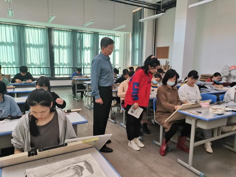 学院党委书记林建华一行深入必赢bwin线路检测中心调研党建和“十四五”规划编制等工作