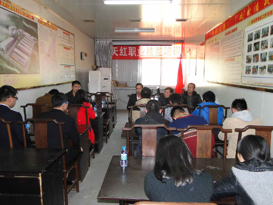 必赢bwin线路检测中心走访连天红（福建）家具有限公司看望顶岗实习同学