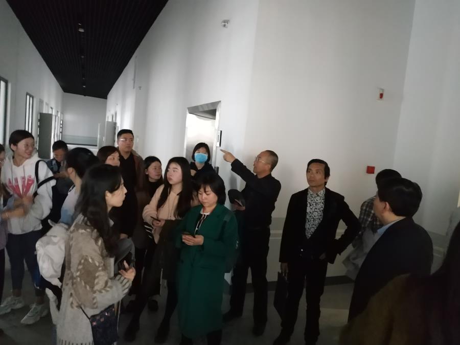 必赢bwin线路检测中心组织全体老师对新校区二次装修方案设计进行论证   助力学院新校区建设