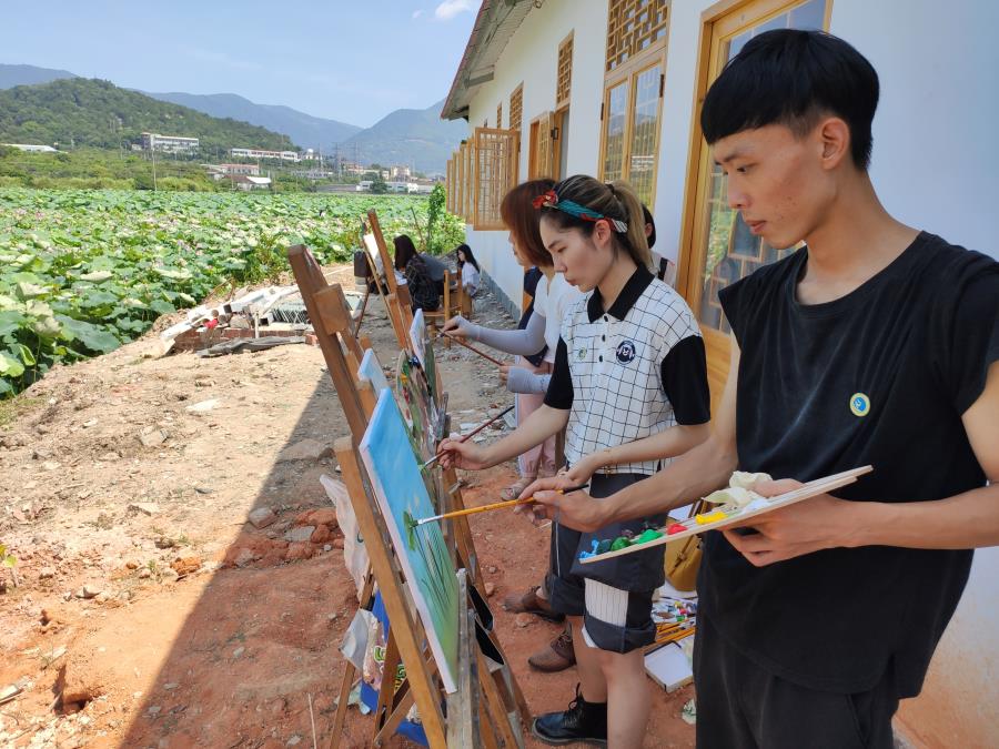 必赢bwin线路检测中心党总支“走进农村党建，助力乡村振兴”主题党日 实践教育活动