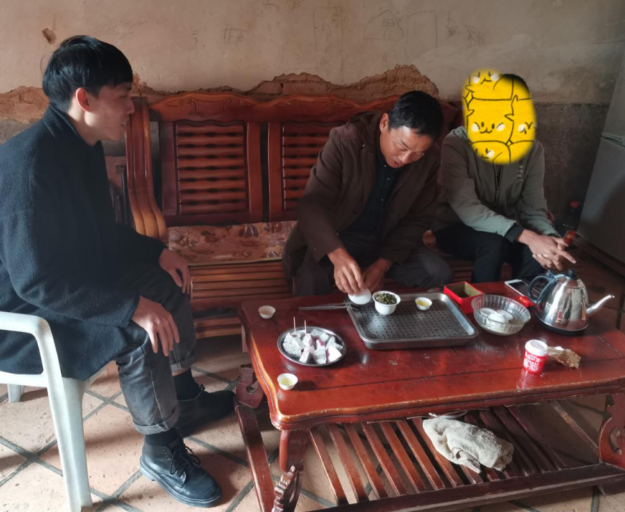 必赢bwin线路检测中心慰问困难学生